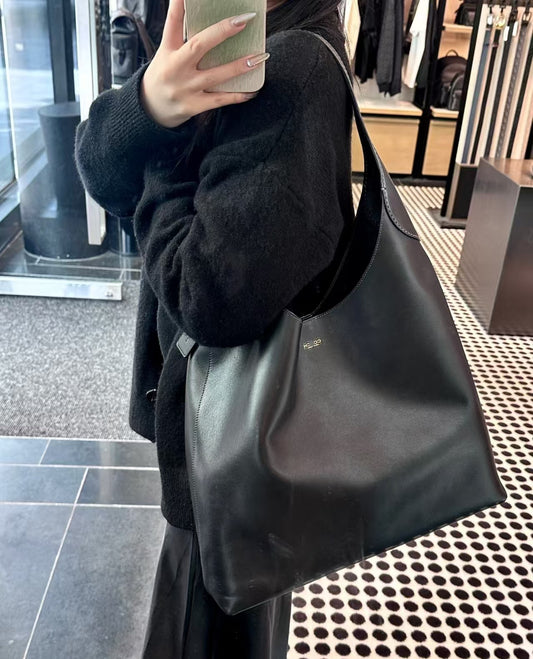 Single shoulder tote bag