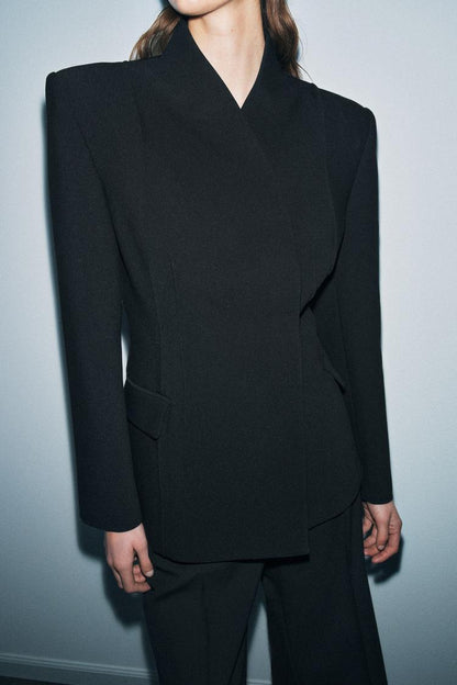 Padded shoulder slim fit suit jacket