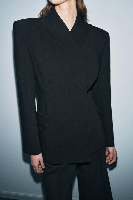 Padded shoulder slim fit suit jacket