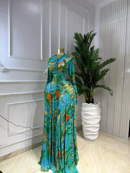 Floral print maxi dress, round neck, long sleeves, fitted waist