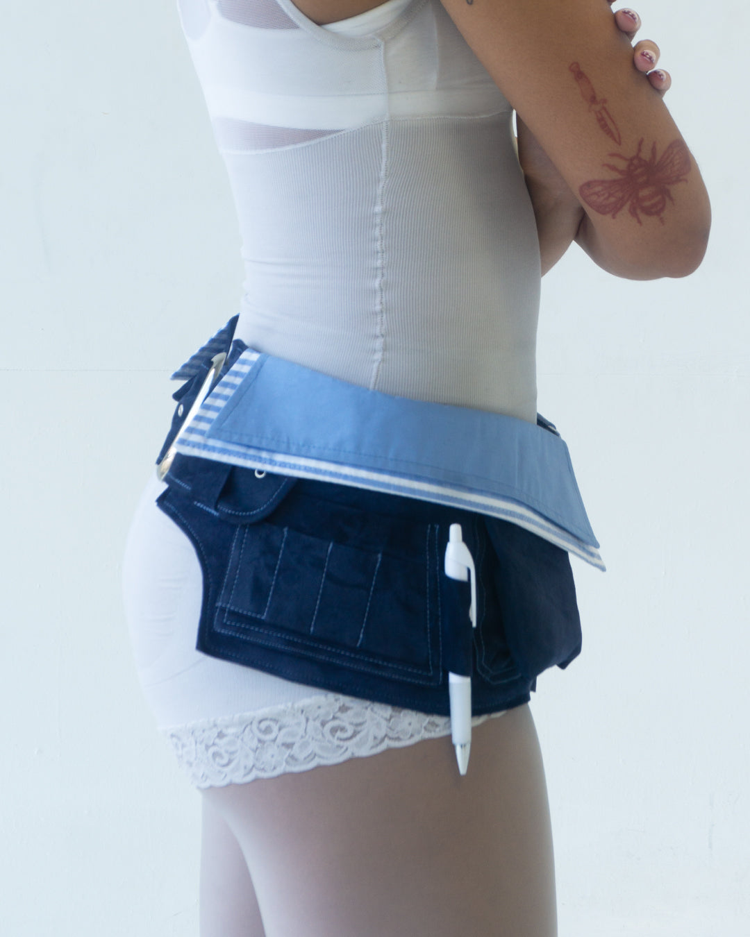 Multi-color multi-functional belt