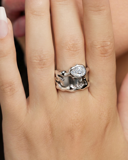 Teardrop-shaped Tech Ring Set