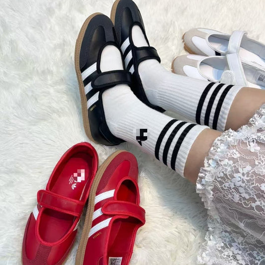 Women's Velcro-fastened ballet flats with non-slip rubber soles