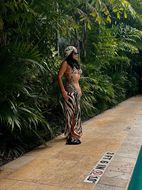 Multi-cowhide insho scarf hat