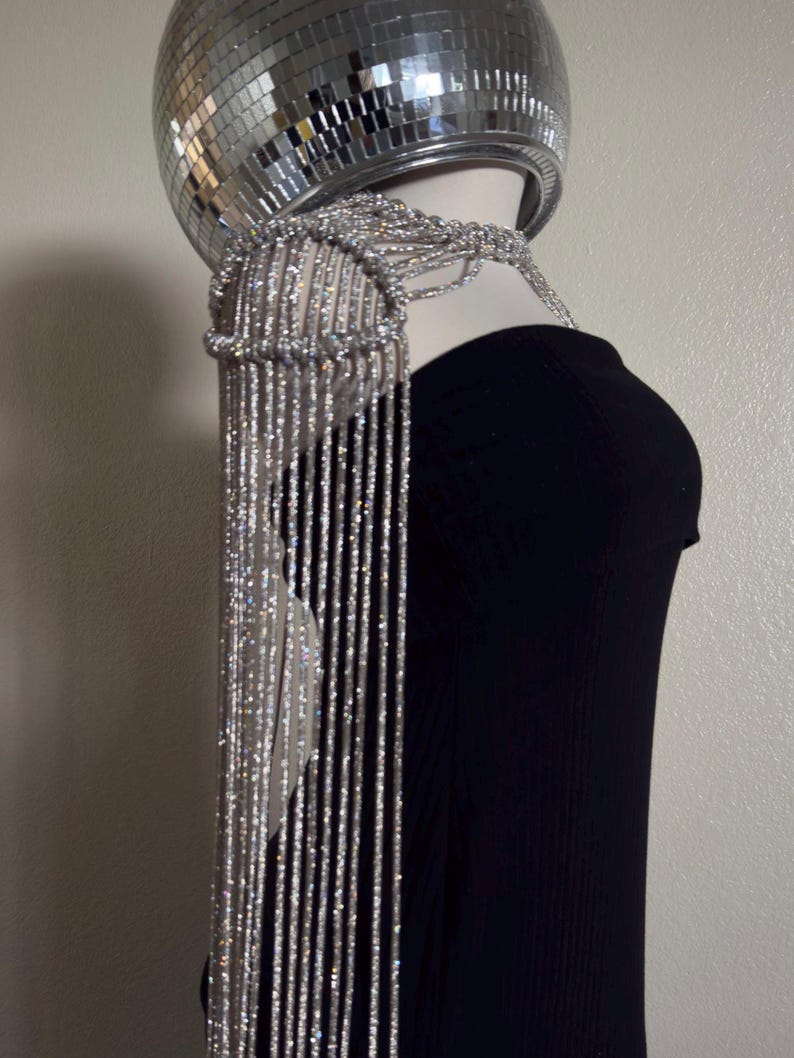 Rhinestone shoulder choker (20-25 in).