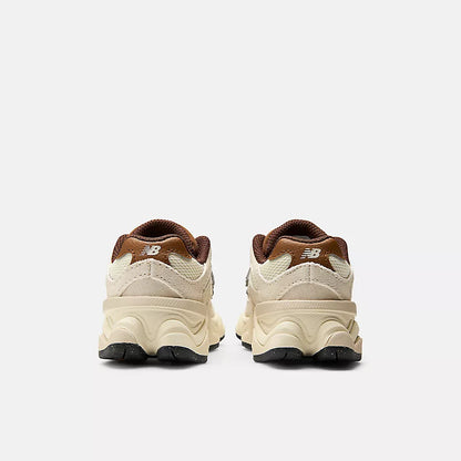 Infant and toddler mesh sneakers