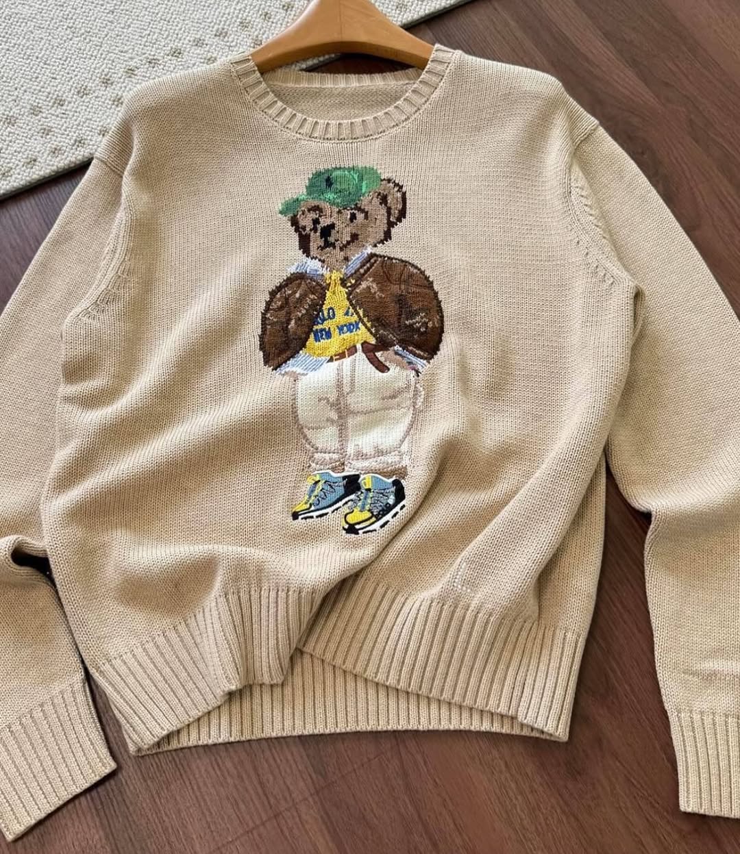 Retro classic heavy embroidery cartoon bear sweater