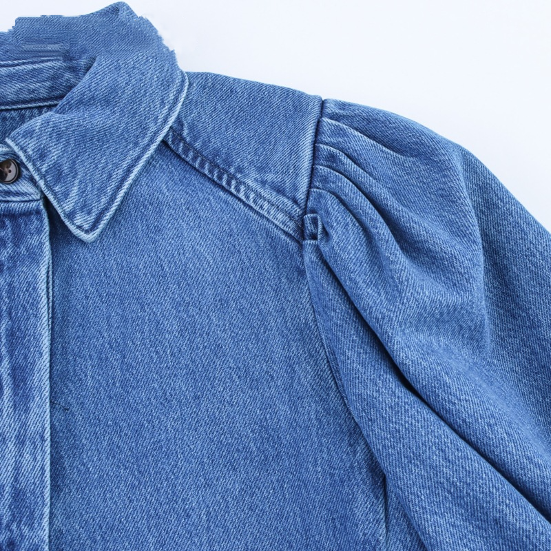 Women's denim shirt with three-quarter puff sleeves