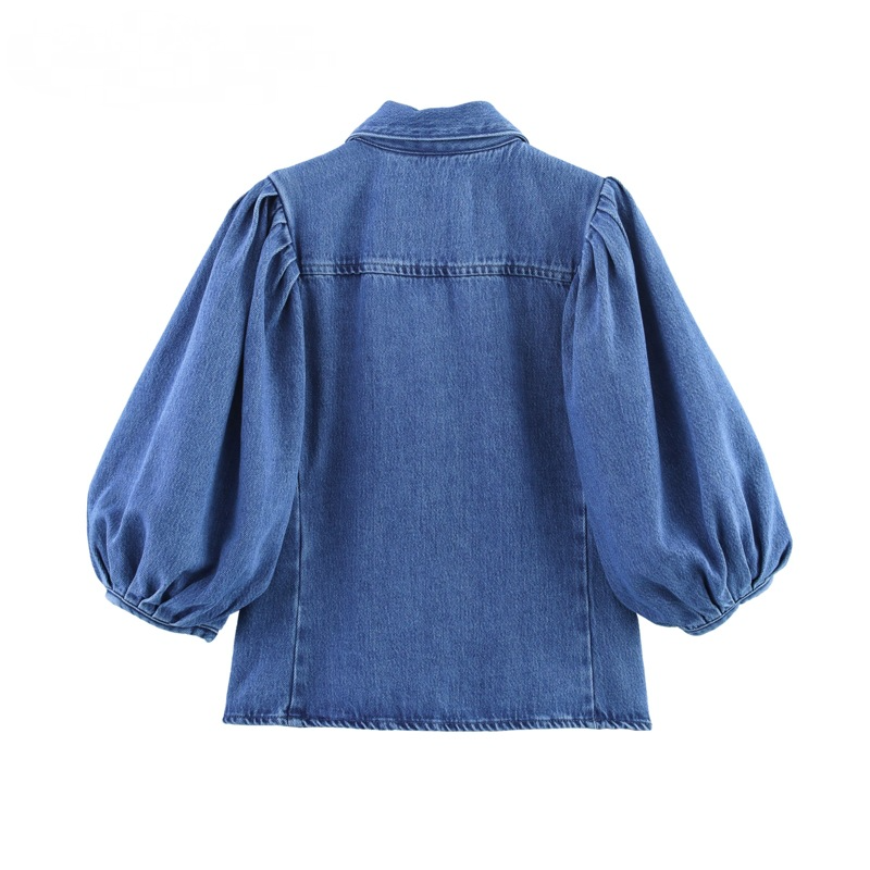 Women's denim shirt with three-quarter puff sleeves