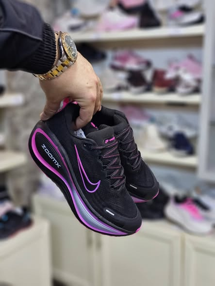 Super Comfy Ladies Lightweight Running Shoes