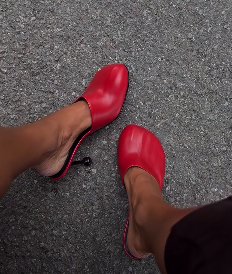 Leather semi-enclosed high heels
