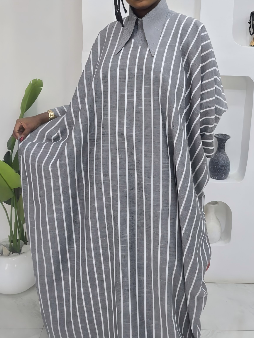 Two-piece style long robe with a detachable collar