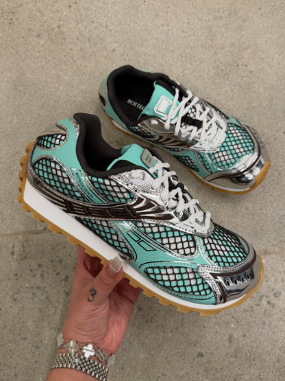 Genuine leather and mesh sneakers