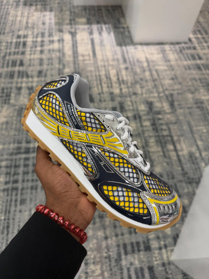 Genuine leather and mesh sneakers