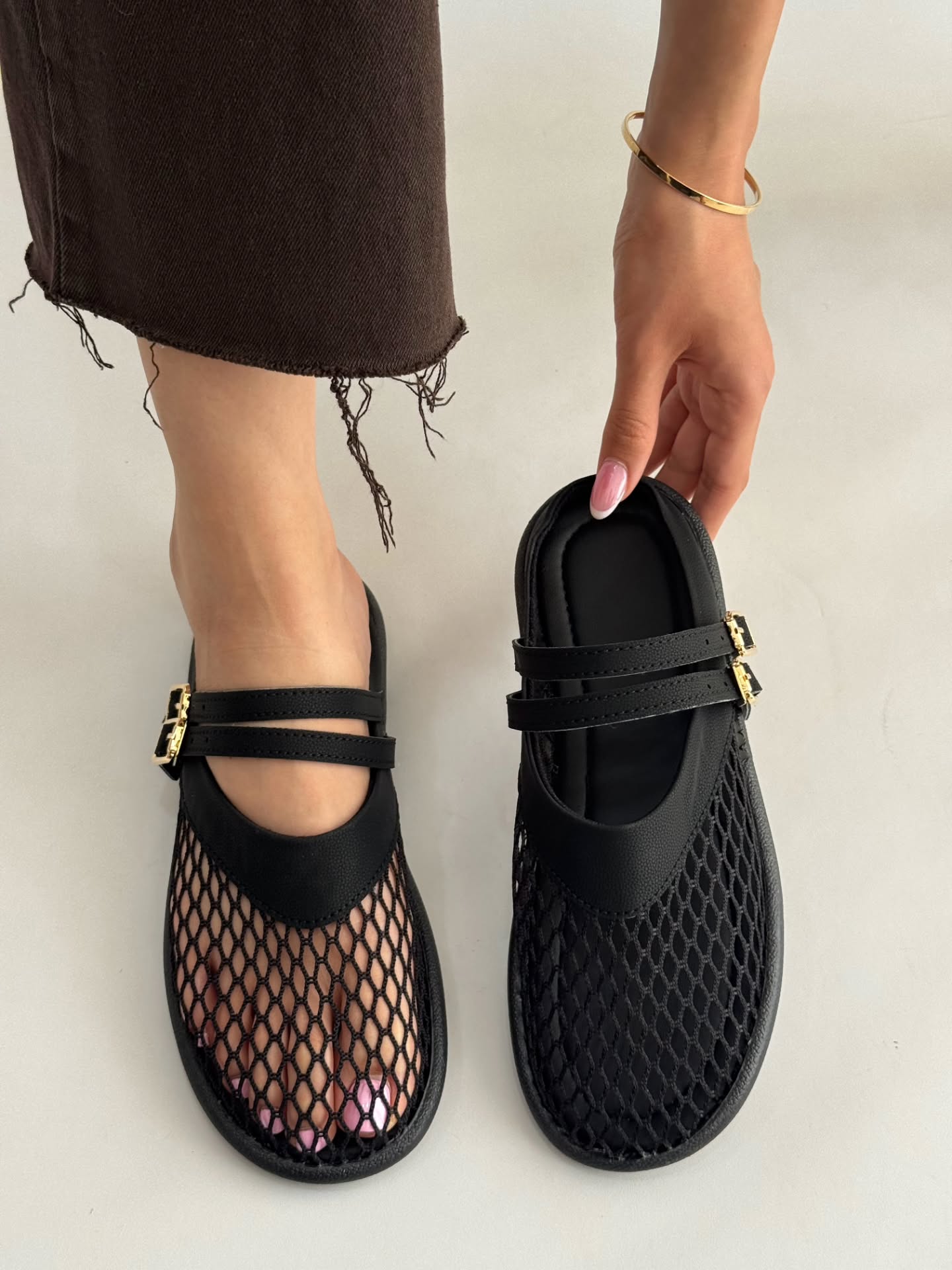 Breathable mesh cutout flats