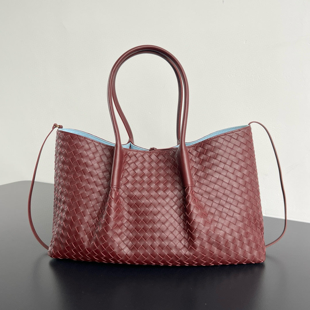 Woven double-sided shoulder tote bag