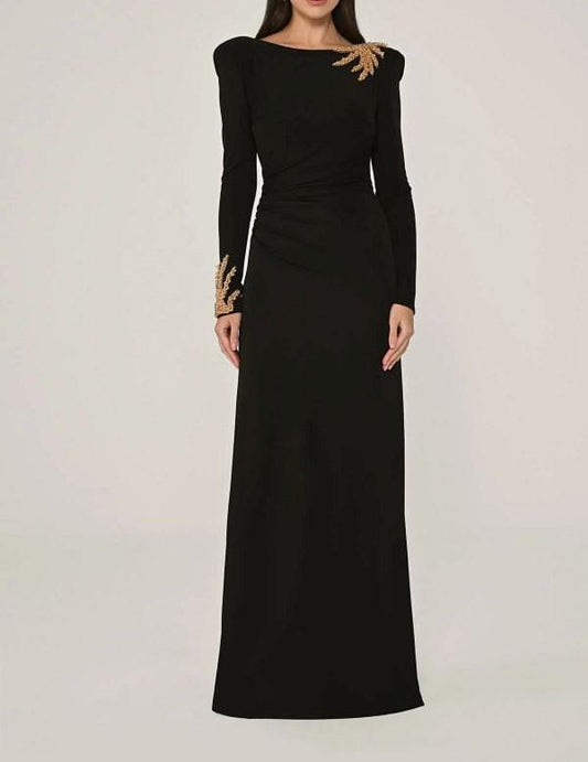 Black slim-fitting evening dress
