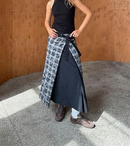 Reversible plaid shift skirt