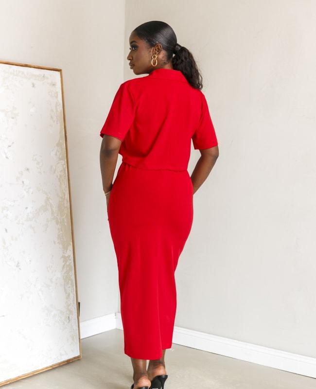 Front slit button red suit skirt