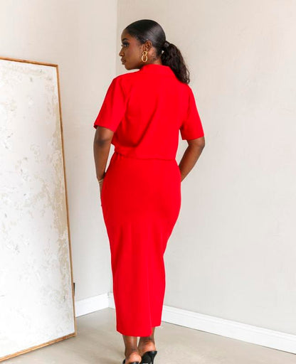 Front slit button red suit skirt