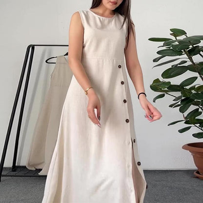 Round neck buttoned sleeveless solid color slit dress