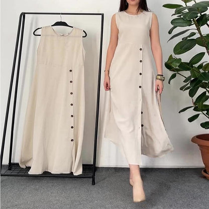 Round neck buttoned sleeveless solid color slit dress