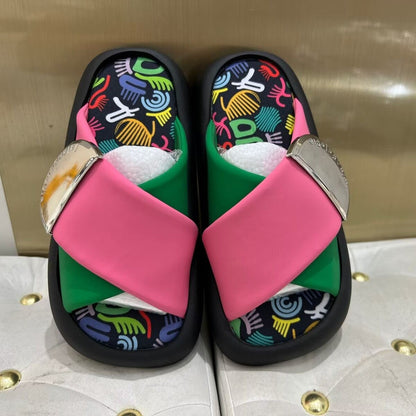 Graffiti women's slippers